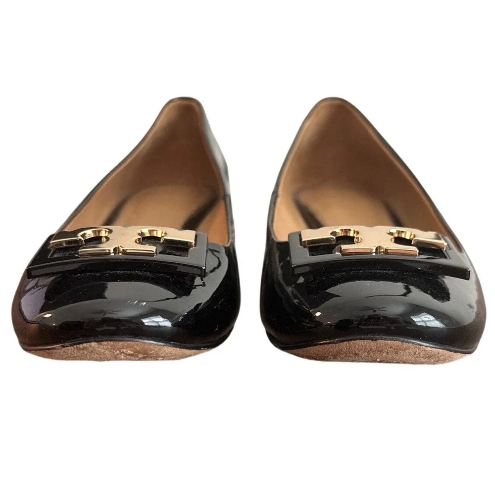Tory Burch Gigi Black Patent Leather Block Heel Pumps Gold Logo Size 8.5
